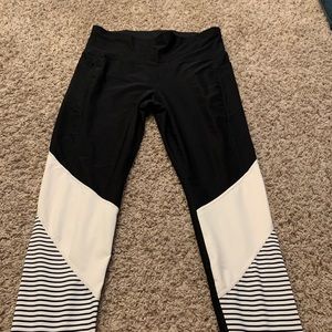 Black/White Stripped Leggings